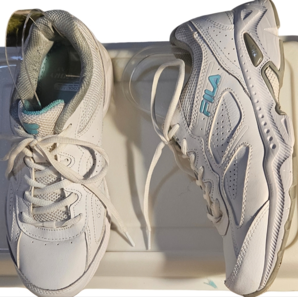 Fila Cool Max Memory Foam Tennis Shoes. Size 8